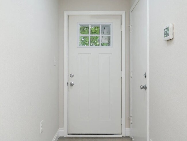 Photo - 1053 Emerald Ln