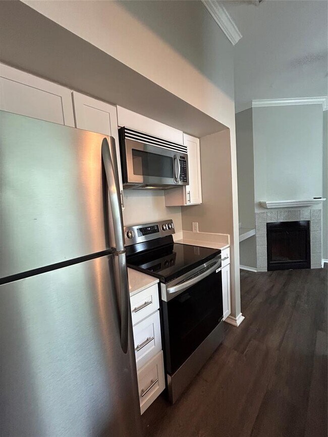 Building Photo - 2814 Nueces St Unit 106