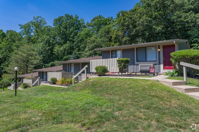 Photo - Forsythia Court