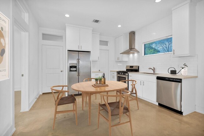 Photo - 603 Edgewood St