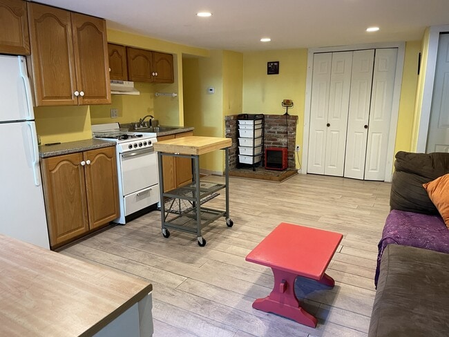 Photo - 8B Springfield Ct Unit 8 B