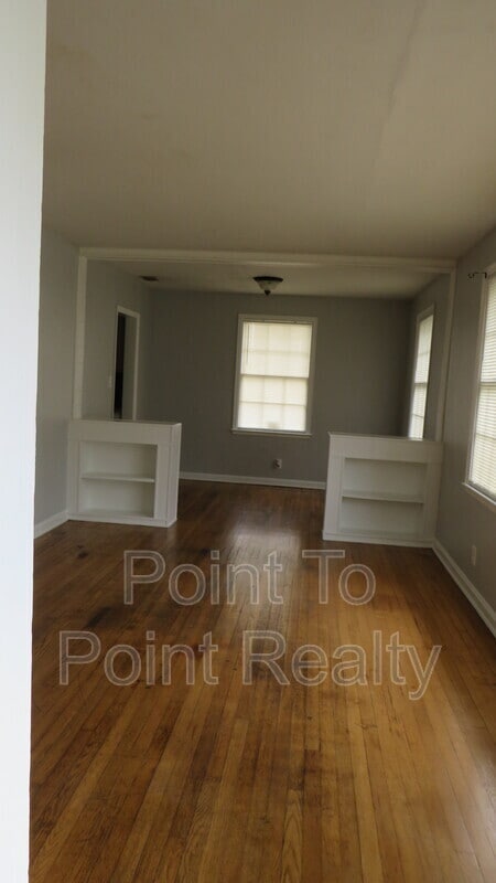 Photo - 4811 Sefa Cir N