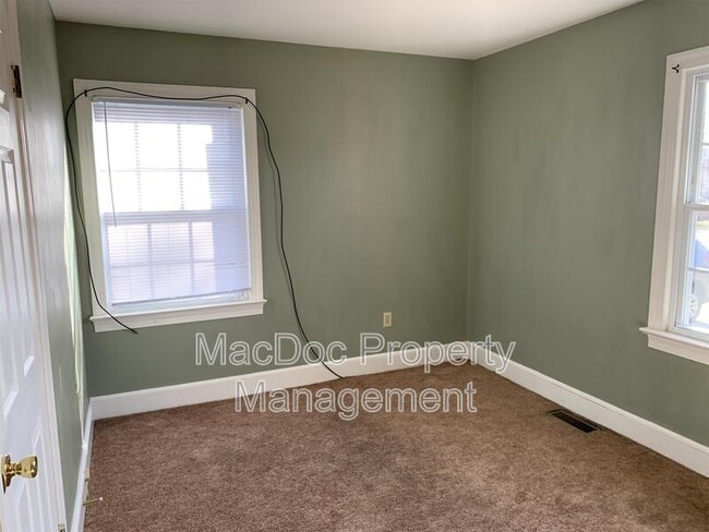 Photo - 101 Lee St Unit B