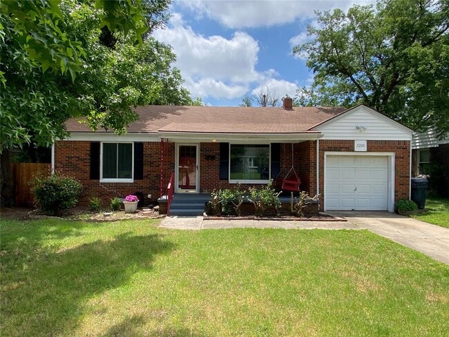Photo - 3200 NW 43rd St House