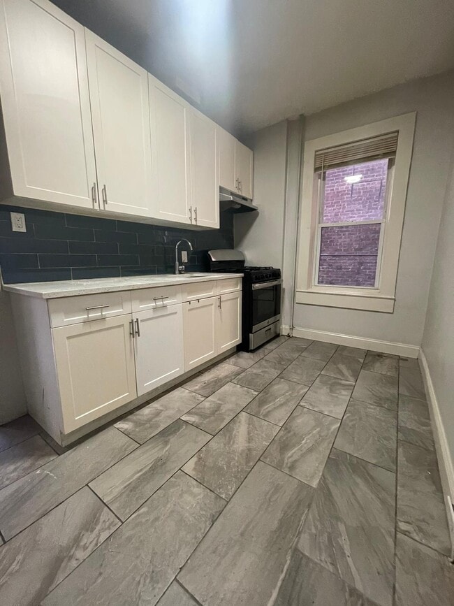 Building Photo - 238 Fowler Ave Unit 3 Rental
