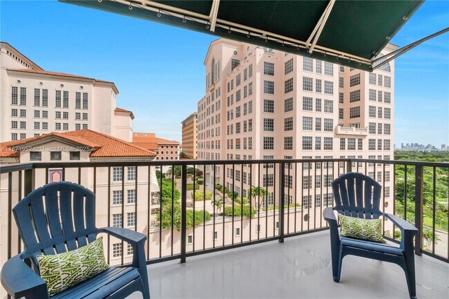 Photo - 55 Merrick Way Unidad 818