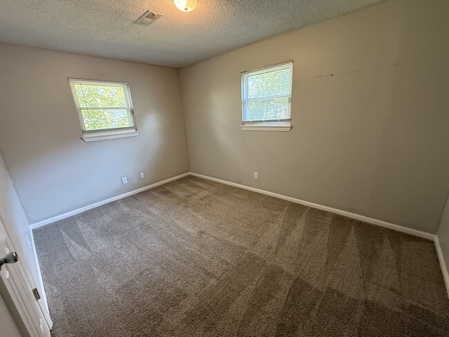 Photo - 4004 Clio Ave