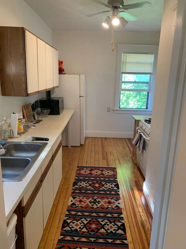Building Photo - 3402 Brotherton Rd Unit #2 Rental