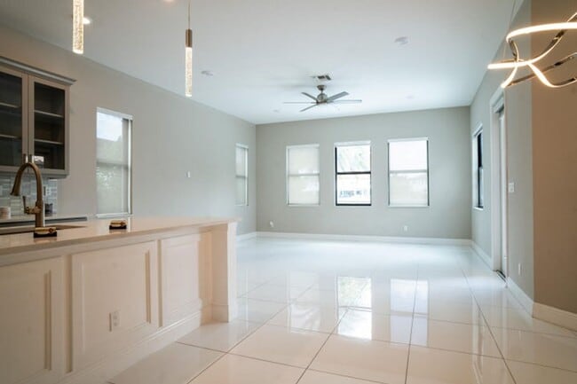 Photo - 8665 E Baypoint Cir