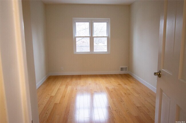 Photo - 75-22 197th St Unit 2