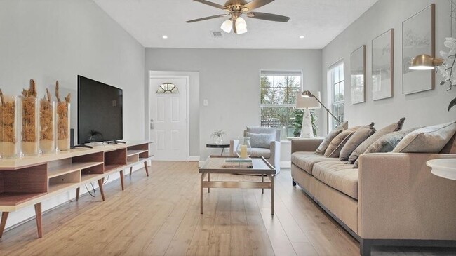 Photo - 4521 Normandy Way