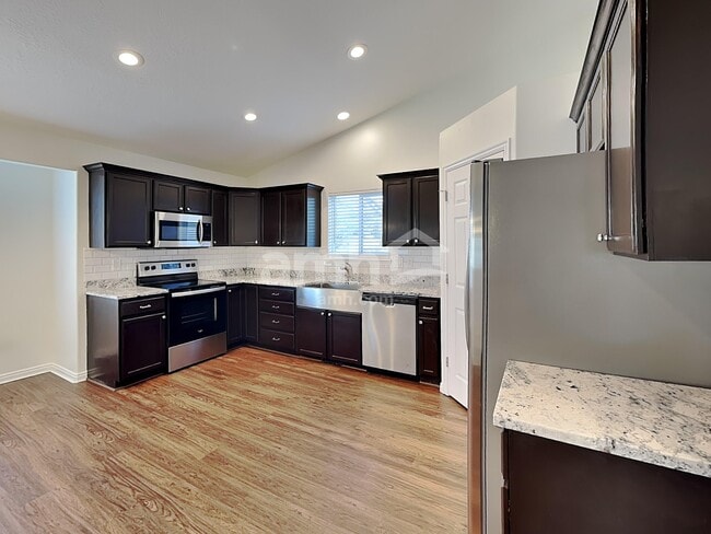 7898 Cochise Way