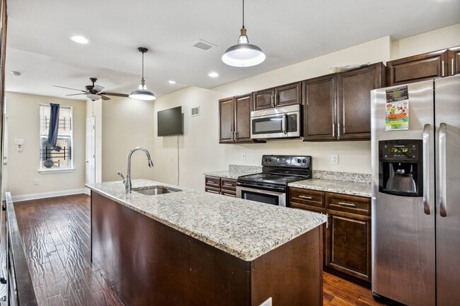 Photo - 2003 N Cleveland St