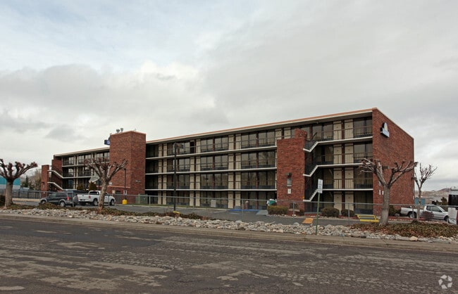 Siegel Suites 7th Street
