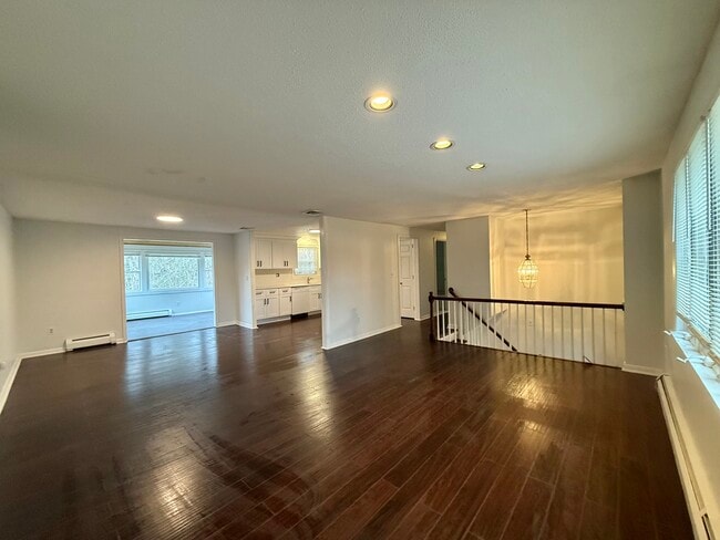 Photo - 123 Worthington Rd