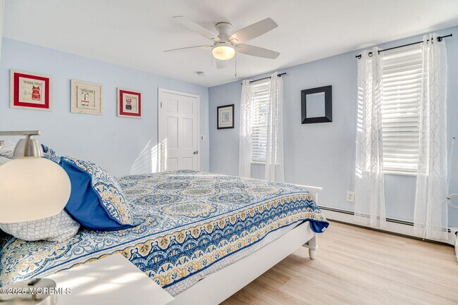 Photo - 18 Abbott Ave Unidad Garden Apt