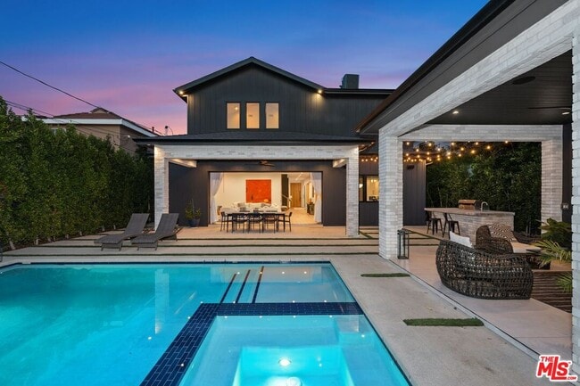 4937 Rubio Ave