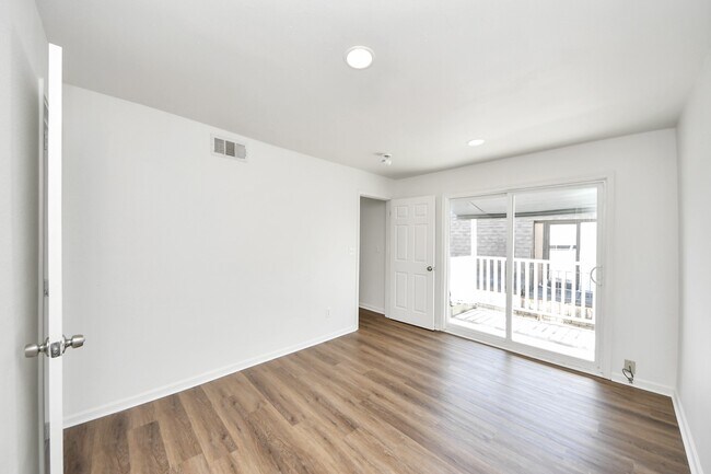Photo - 12068 Beechnut St Unidad C