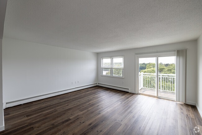 2BR, 1BA - 1,000SF - Living Room