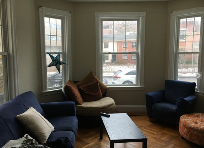 Building Photo - 17 Putnam Ave