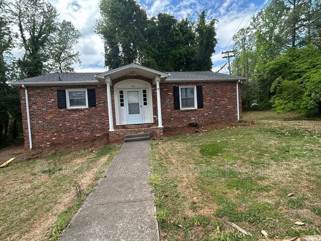 Building Photo - 735 W Mountain St