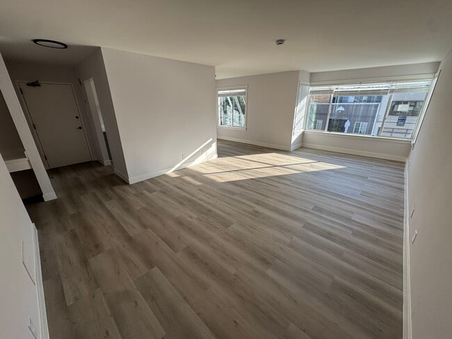 Building Photo - 1535 48th Ave Unit 105