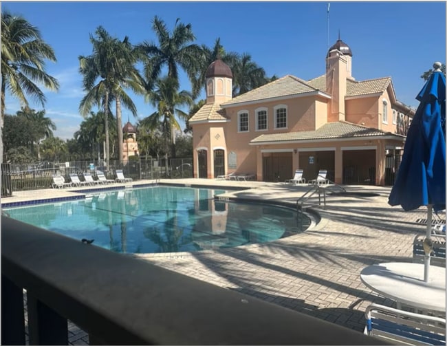 Photo - 811 Belmont Ln