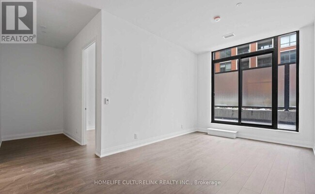 Photo - 33 Frederick Todd Wy Unit 204