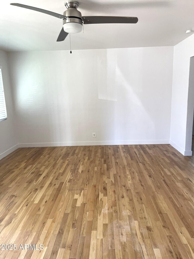 Photo - 106 E Linda Ln