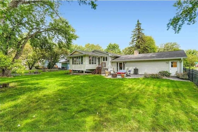 Photo - 10105 39th Ave N