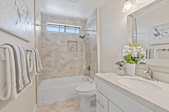 Photo - 461 Northlake Dr Unit 25