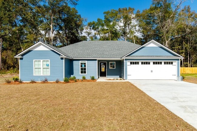 Building Photo - Modern 4-Bedroom Home with Open Layout, Sp...