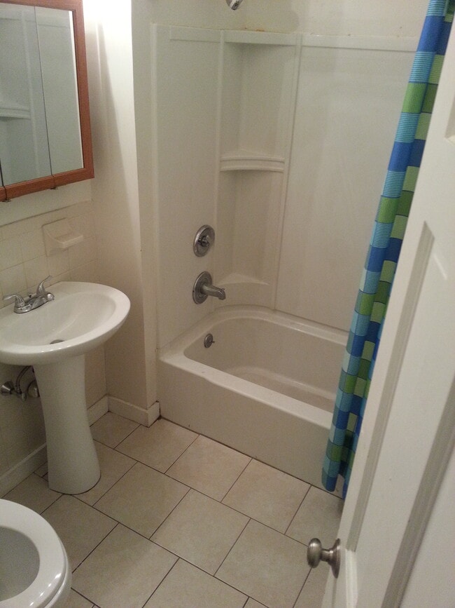 Photo - 230 Pleasant St Unit 2