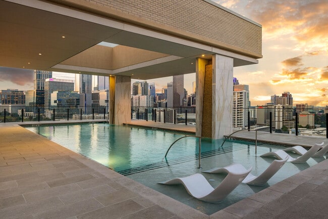 Photo - Hanover Dilworth