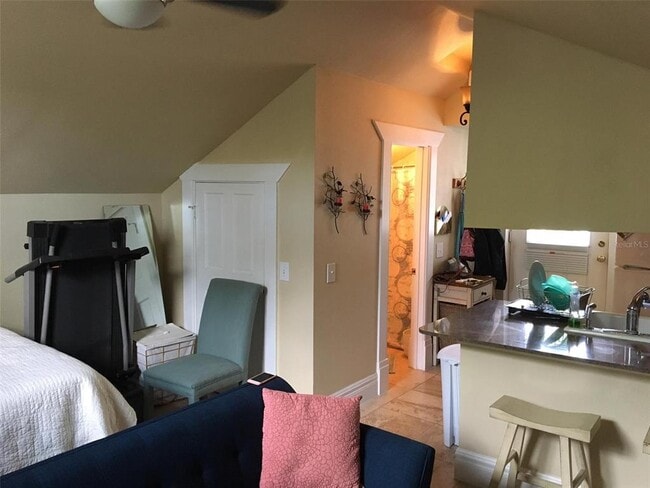 Photo - 1101 W De Leon St