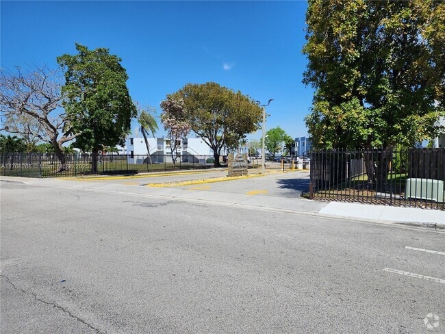 Building Photo - 6251 SW 131st Ct Rental