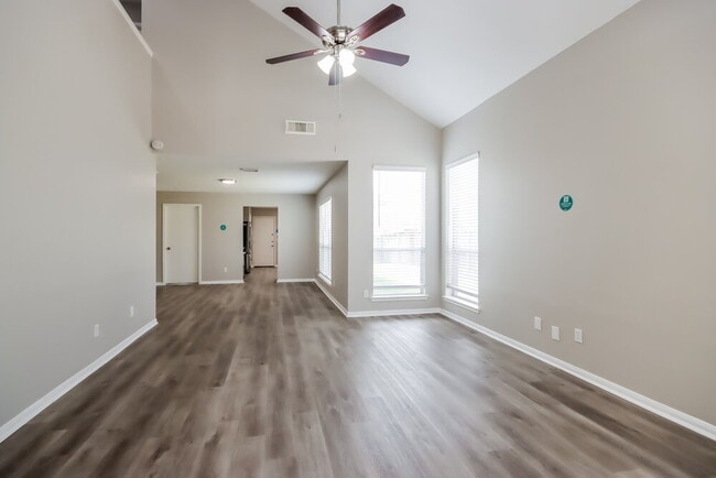 Photo - 2802 Fox Mountain Dr