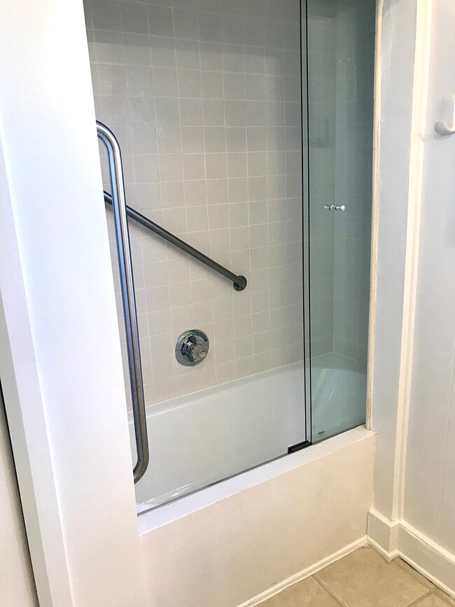 Photo - 2779 Lakewood Ave N