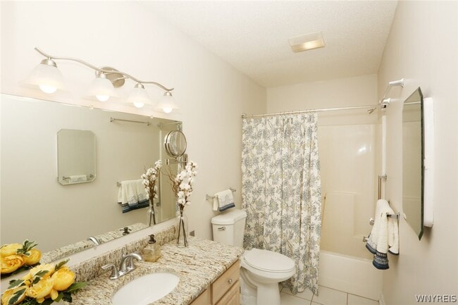 Building Photo - 4100 Stonegate #2 Ln