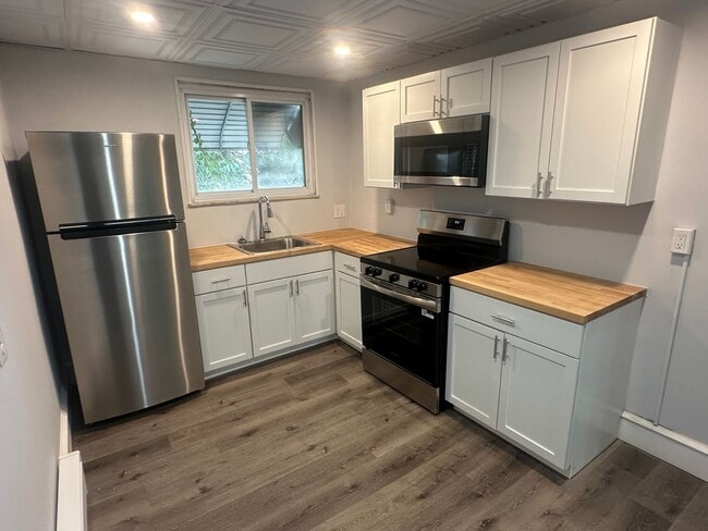Building Photo - 217 Wiltshire Rd Unit 1 Rental