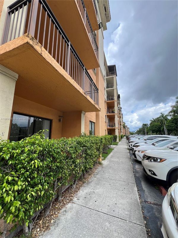 Photo - 9300 Fontainebleau Blvd