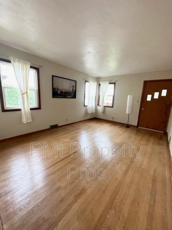 Photo - 8573 N Granville Rd