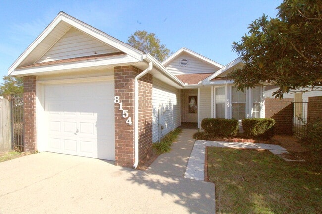 Photo - NE Pensacola 2BR/2BA with Ensuite, Dining ...