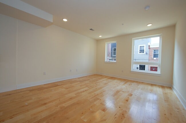 Photo - 1725 Arlington St Unit B