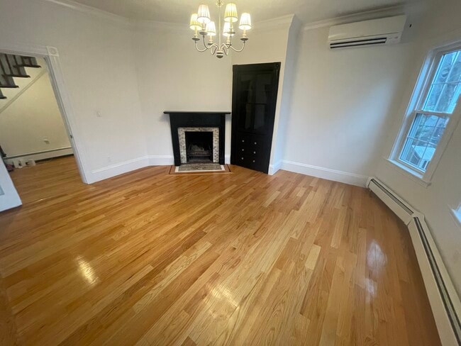 34 Royal St