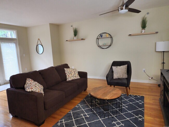 Photo - 515 E Capitol Ave Unit 102