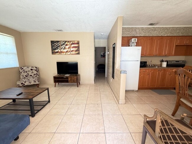 Photo - 212 SW 2nd Terrace