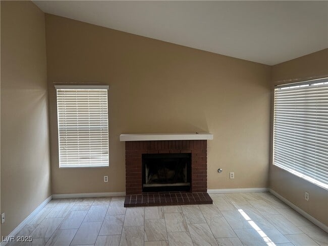 Photo - 368 Abbington St