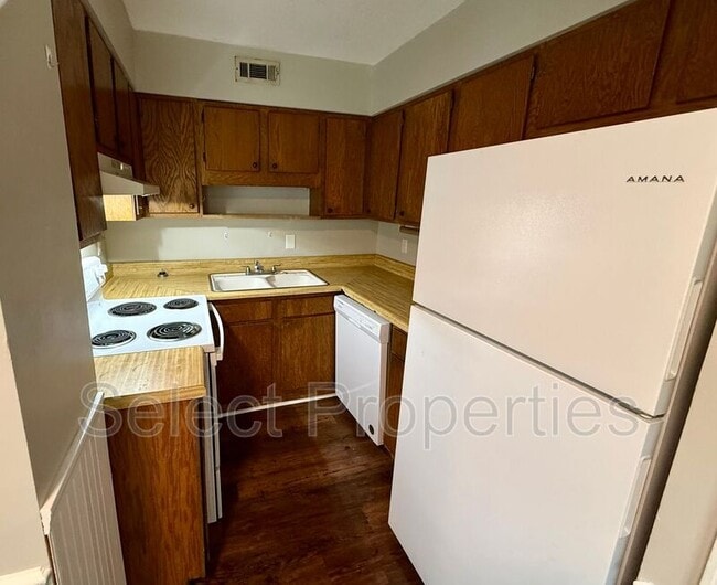 Photo - 2015 Stonemill Dr Unit 1