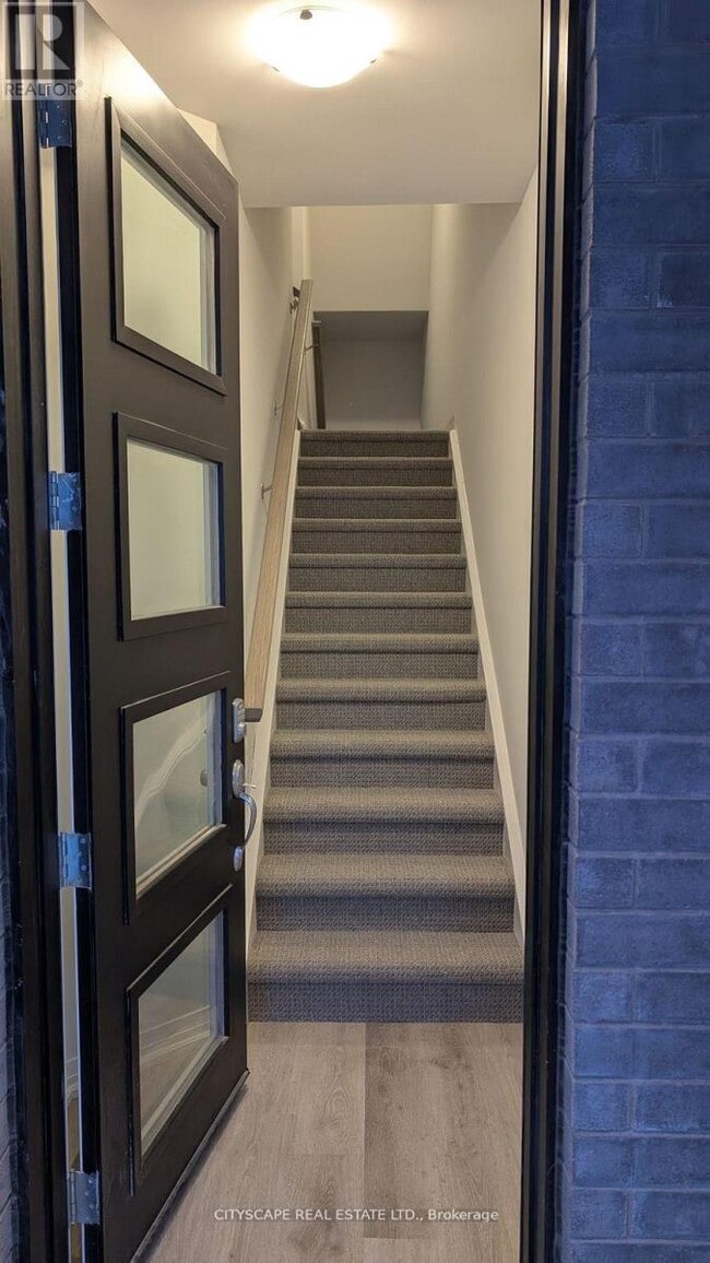 Photo - 155 Equestrian Way